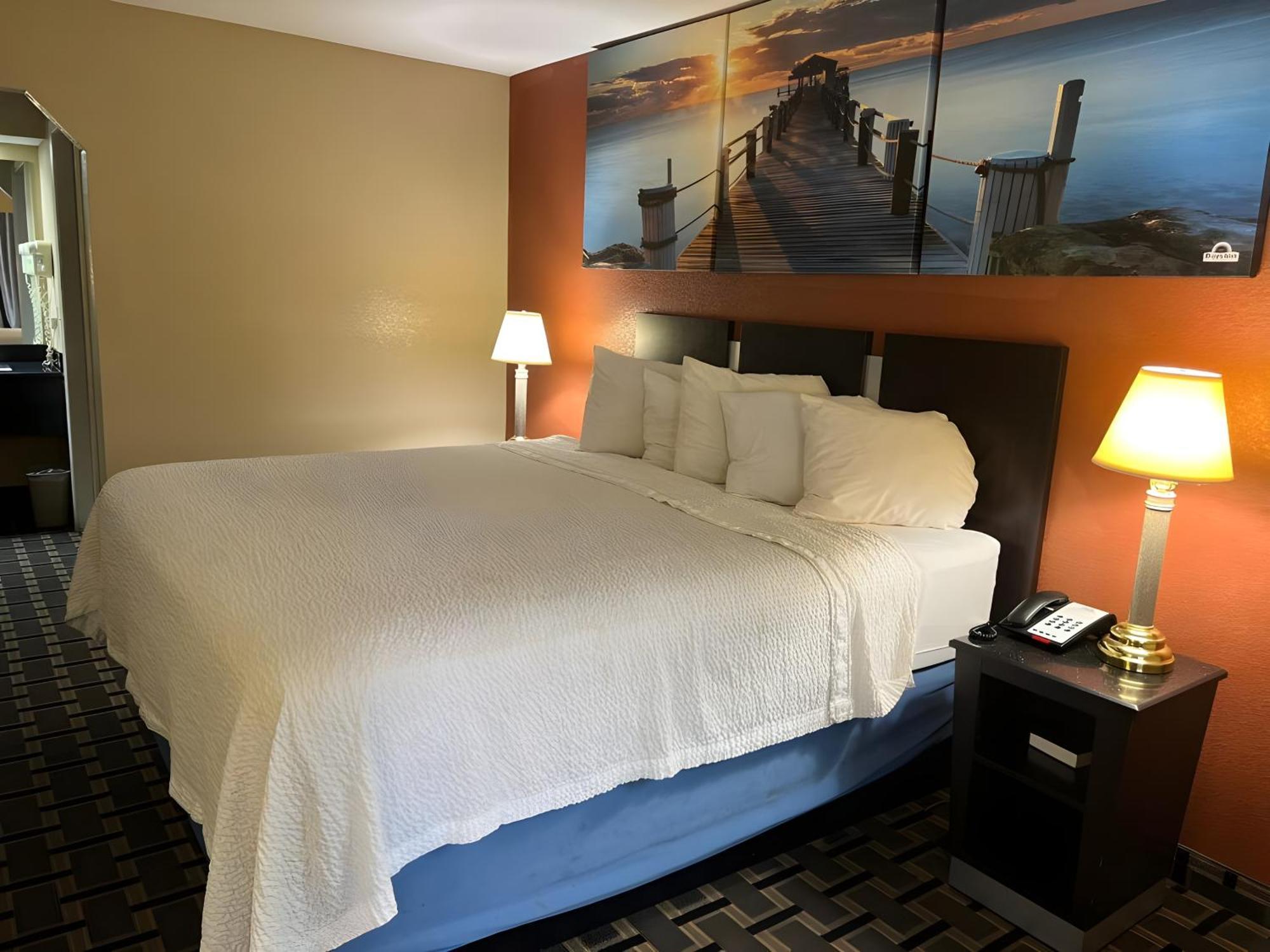 Days Inn & Suites By Wyndham Pine Bluff Εξωτερικό φωτογραφία