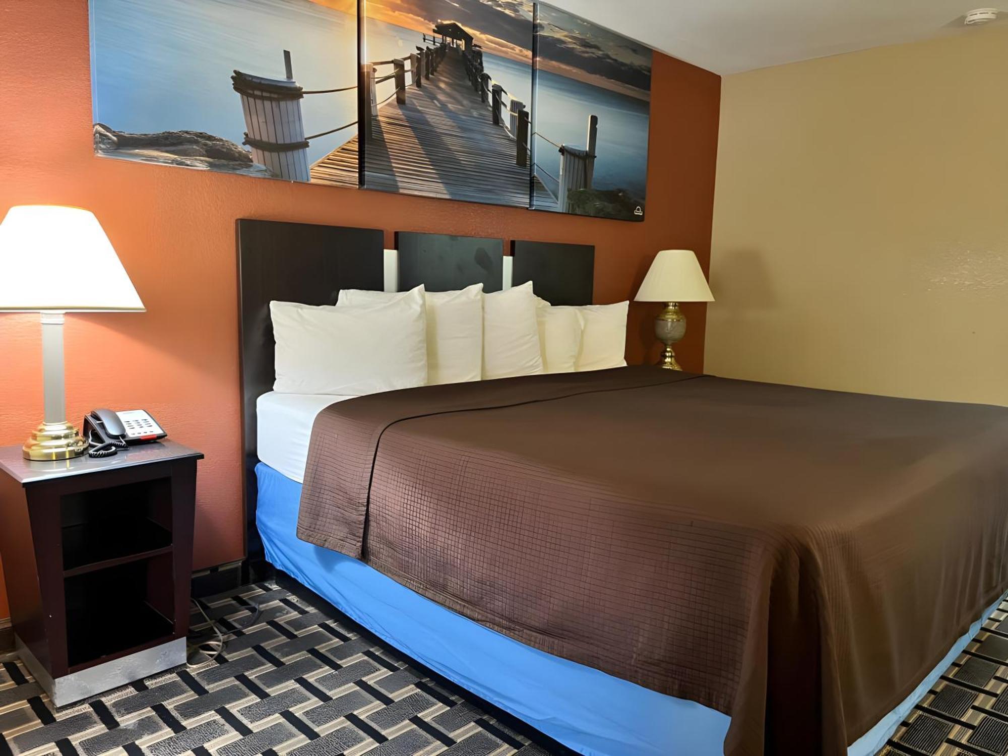 Days Inn & Suites By Wyndham Pine Bluff Εξωτερικό φωτογραφία