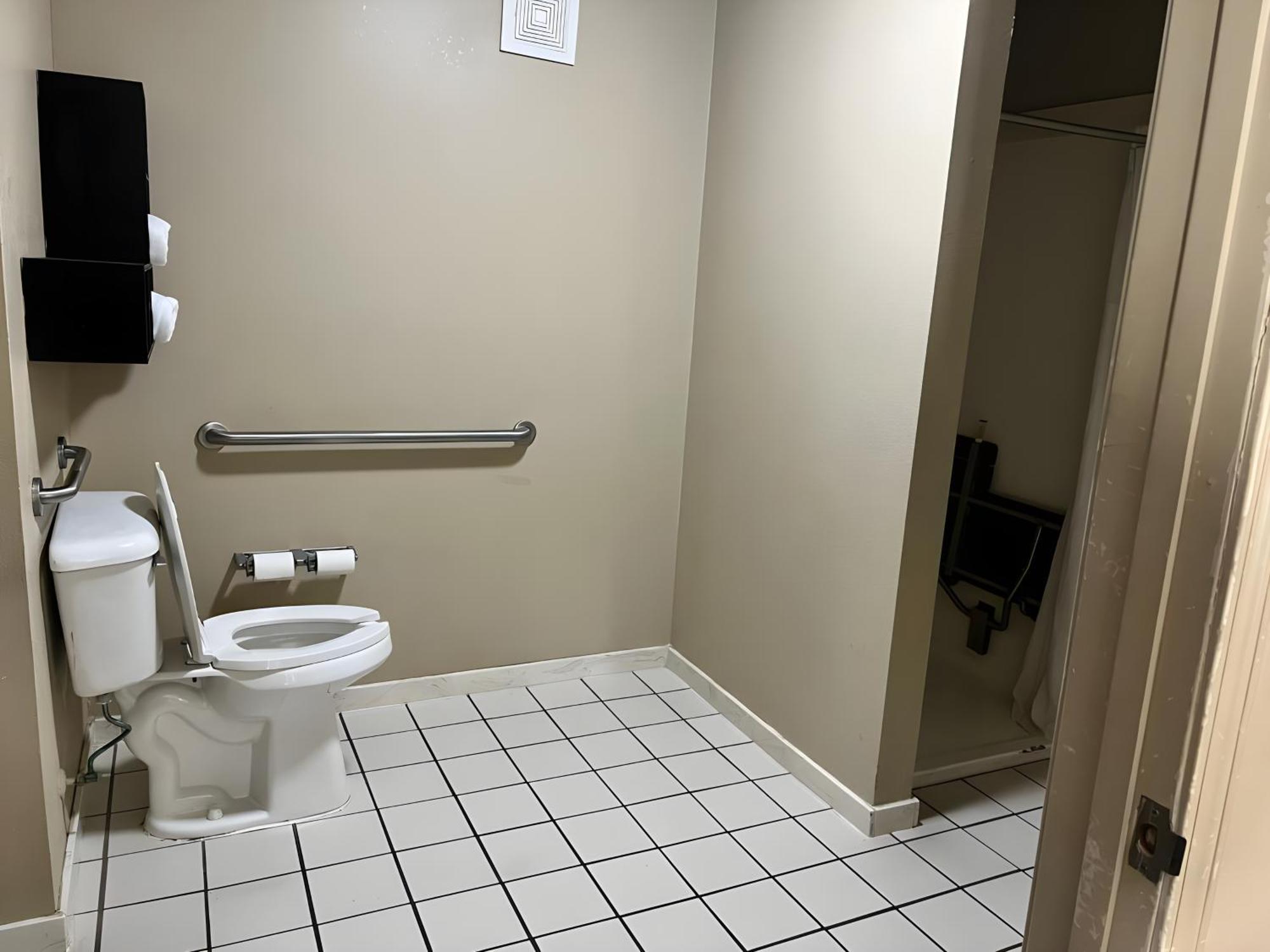 Days Inn & Suites By Wyndham Pine Bluff Εξωτερικό φωτογραφία